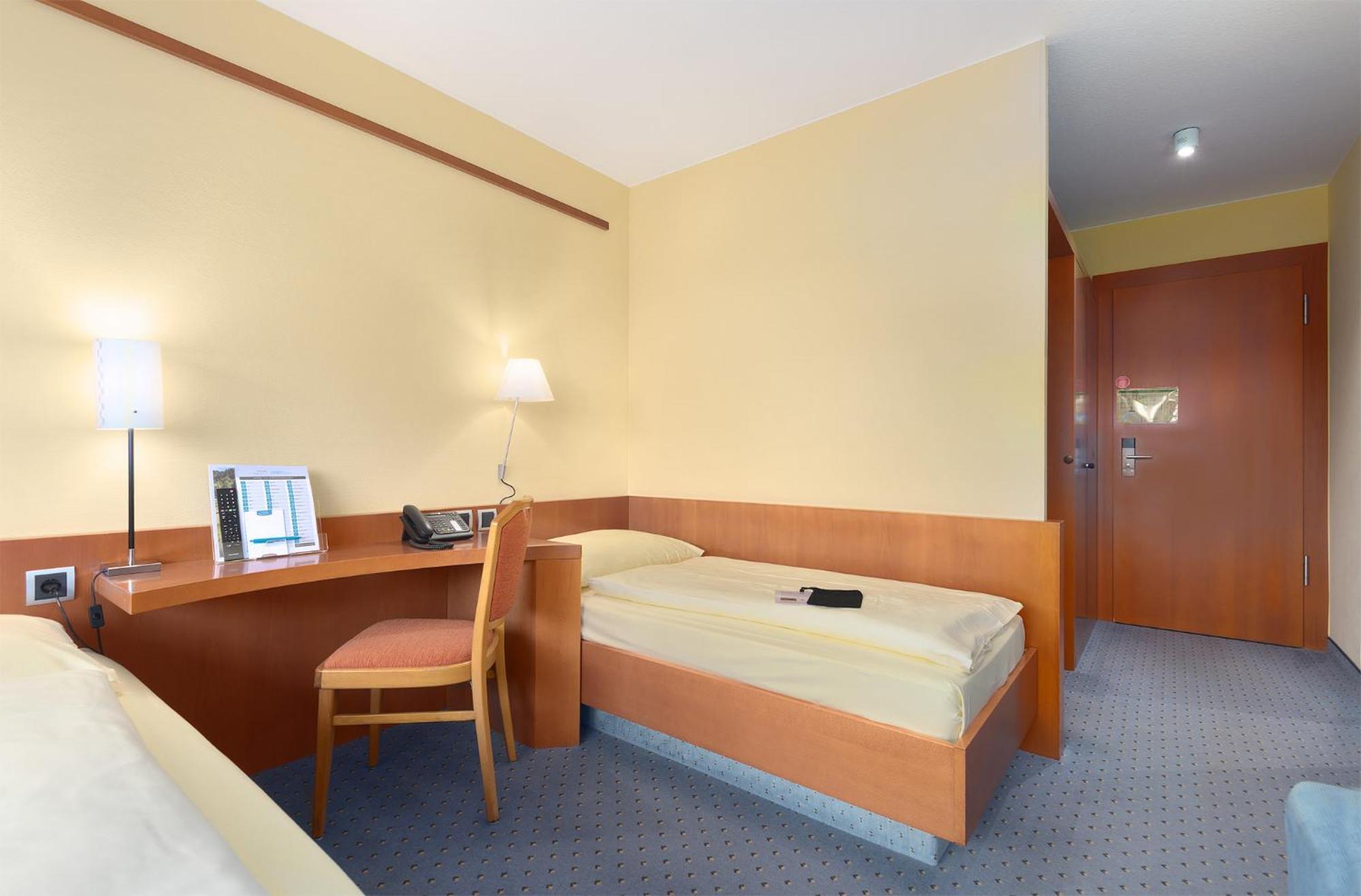 Trip Inn Landhotel Badsoden-Salmuenster Bad Soden-Salmünster Exteriör bild