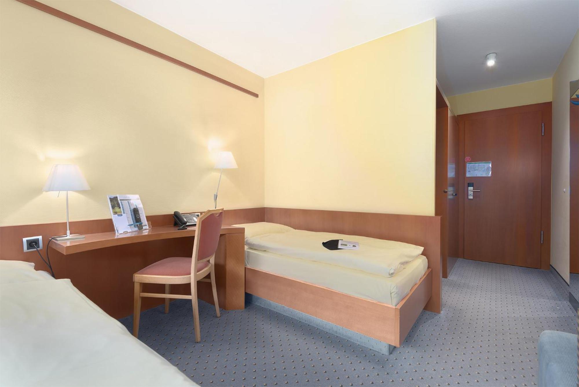 Trip Inn Landhotel Badsoden-Salmuenster Bad Soden-Salmünster Exteriör bild
